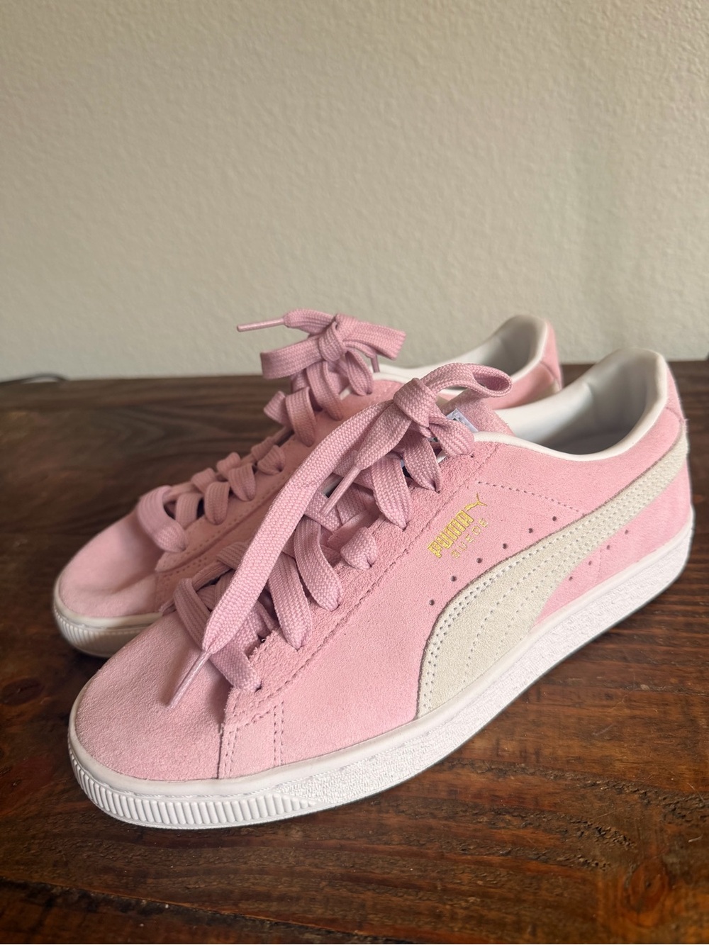 NEW - Puma Suede Low Top Sneakers in Light Pink and Cream